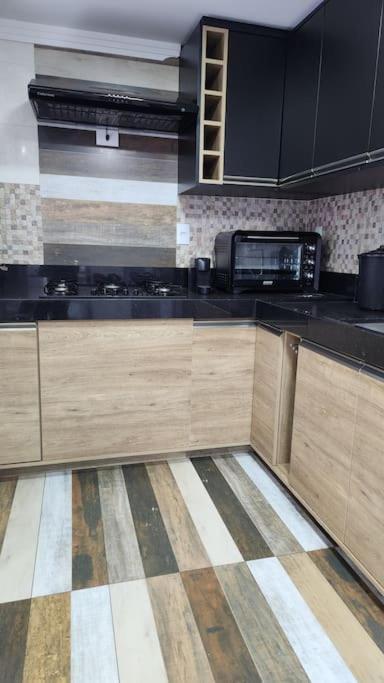 Poços de Caldas Casa Unica E Moderna Centroヴィラ エクステリア 写真