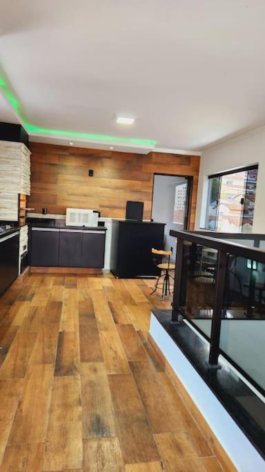 Poços de Caldas Casa Unica E Moderna Centroヴィラ エクステリア 写真