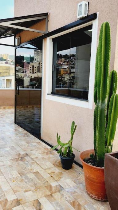 Poços de Caldas Casa Unica E Moderna Centroヴィラ エクステリア 写真