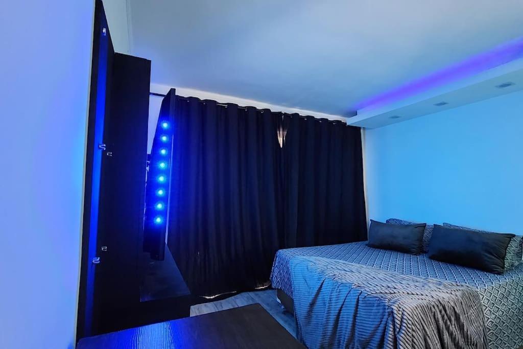 Poços de Caldas Casa Unica E Moderna Centroヴィラ エクステリア 写真