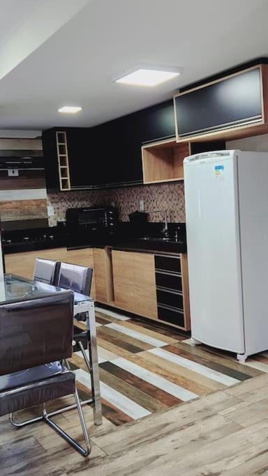 Poços de Caldas Casa Unica E Moderna Centroヴィラ エクステリア 写真